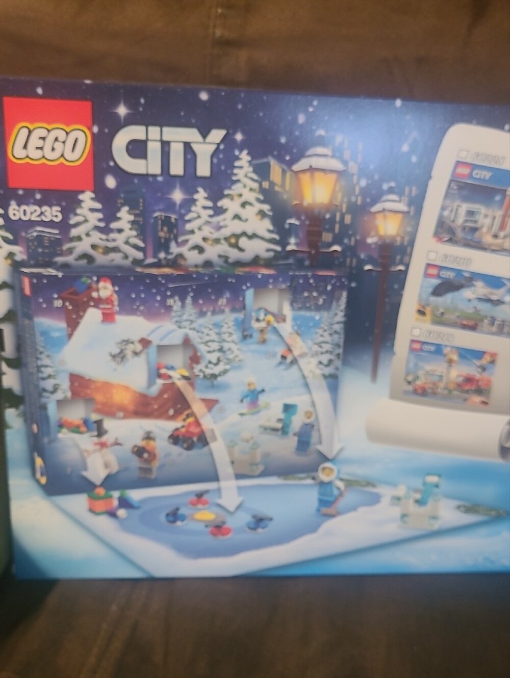 2019 LEGO City Advent Calendar 60235 - Picture 3 of 7